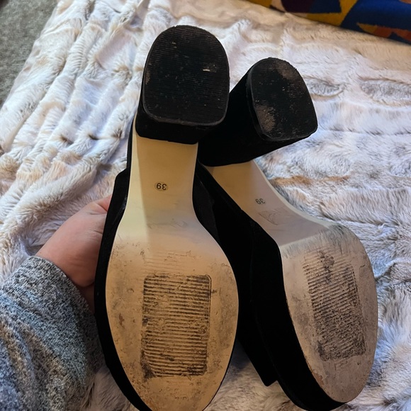 Shelly’s London Mules - Picture 3 of 4